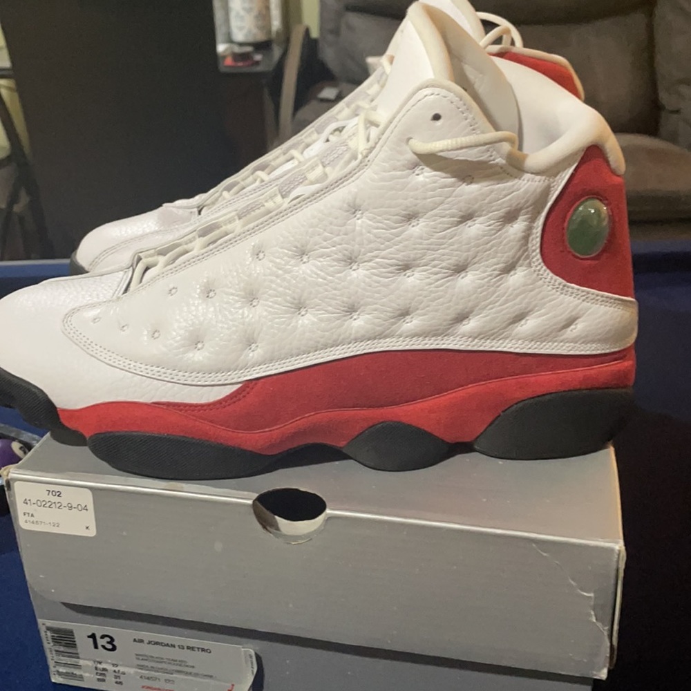 Jordan 13 (XIII) Retro, OG Chicago (2017) Colorway